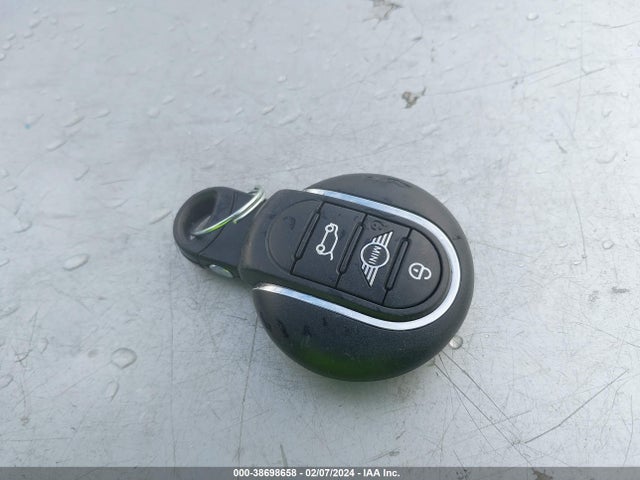 2020 MINI CLUBMAN WMWLV7C03L2L62963 Photo 10