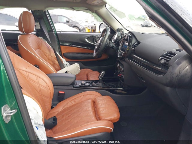 2020 MINI CLUBMAN WMWLV7C03L2L62963 Photo 4