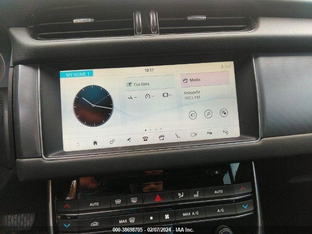 2017 JAGUAR XF SAJBL4BN1HCY48027 Photo 5
