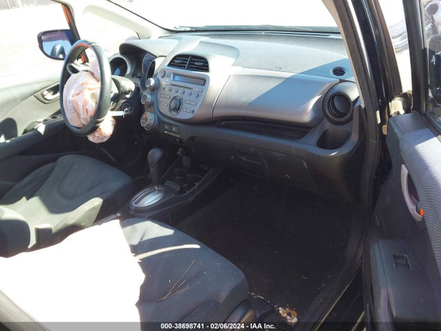2010 HONDA FIT SPORT VIN: JHMGE8H4XAC033785