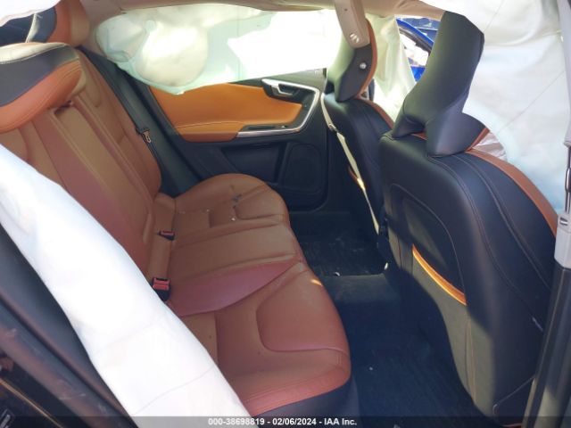 LYV402FK8GB098228 Volvo S60 Inscription T5 Drive-e Premier