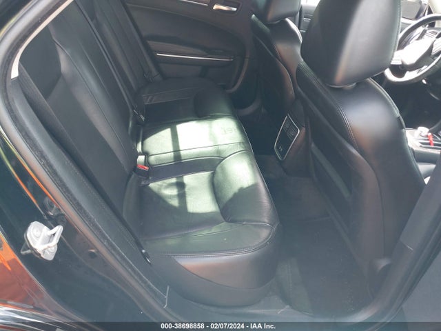2C3CCARG3JH257956 Chrysler 300 Touring L Awd
