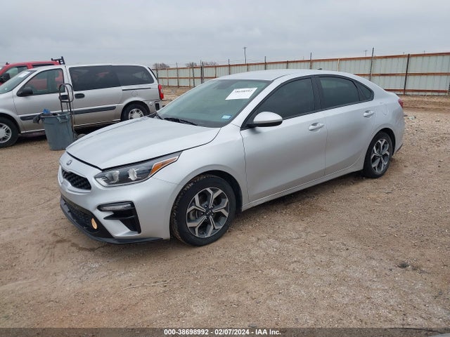 KIA Forte Lxs 2021 3KPF24AD2ME287206 Image 2