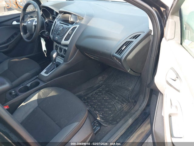 2014 FORD FOCUS SE VIN: 1FADP3F28EL378229