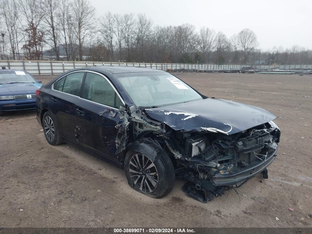 Subaru Legacy 2.5i Premium 2018 4S3BNAF69J3040055 Image 1