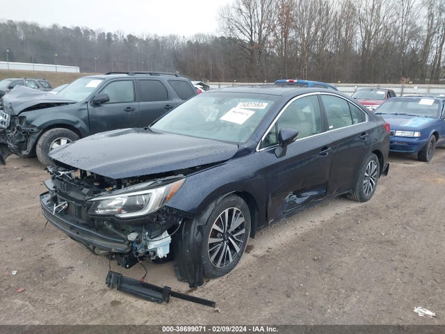 Subaru Legacy 2.5i Premium 2018 4S3BNAF69J3040055 Image 2