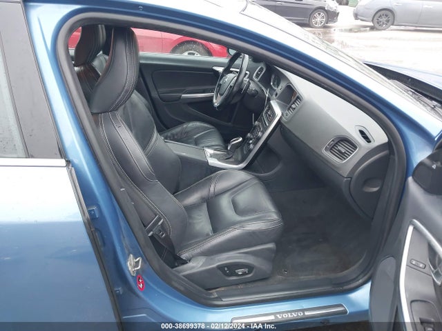 2015 VOLVO V60 T5 PLATINUM VIN: YV126MED3F1191890