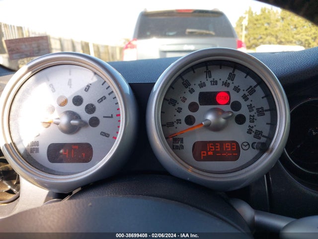 2006 MINI COOPER S WMWRH33556TK59774 Photo 6