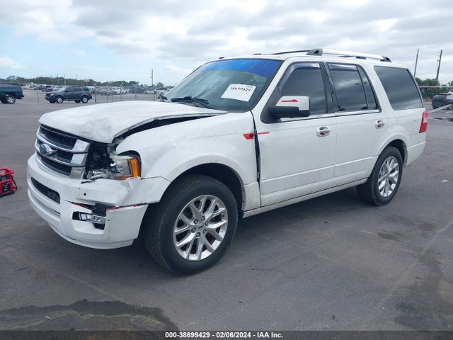 Ford Expedition Limited 2015 1FMJU1KT0FEF01628 Image 2