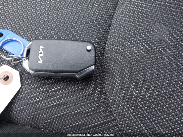 3KPF24AD8NE468246 KIA Forte Lxs
