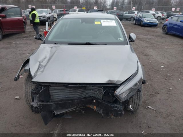 3KPF24AD8NE468246 KIA Forte Lxs