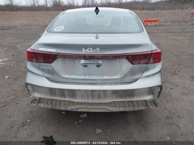 3KPF24AD8NE468246 KIA Forte Lxs
