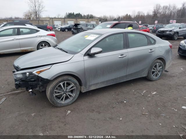 3KPF24AD8NE468246 KIA Forte Lxs