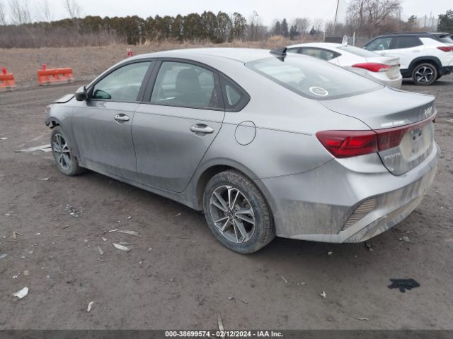 3KPF24AD8NE468246 KIA Forte Lxs