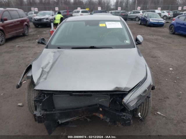 3KPF24AD8NE468246 KIA Forte Lxs