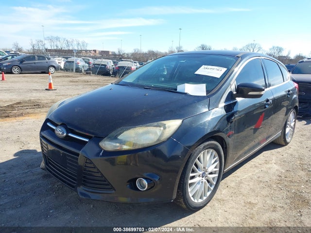 Ford Focus Titanium 2014 1FADP3N22EL423070 Image 2