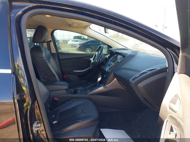 Ford Focus Titanium 2014 1FADP3N22EL423070 Image 5