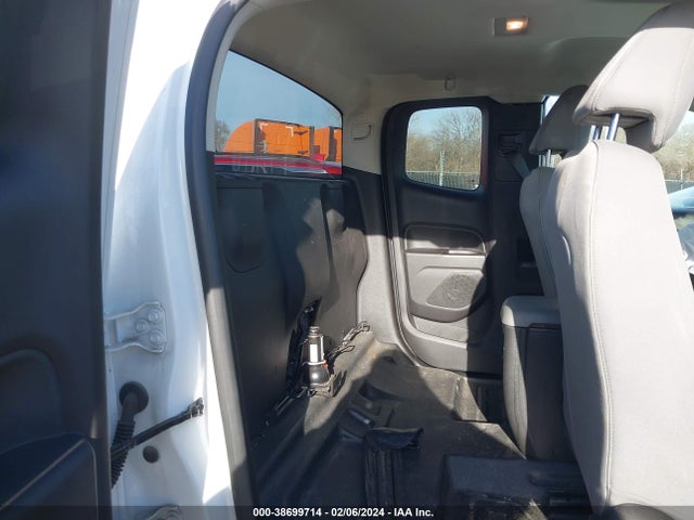 Chevrolet Colorado Wt 2018 1GCHTBEN3J1183660 Image 8