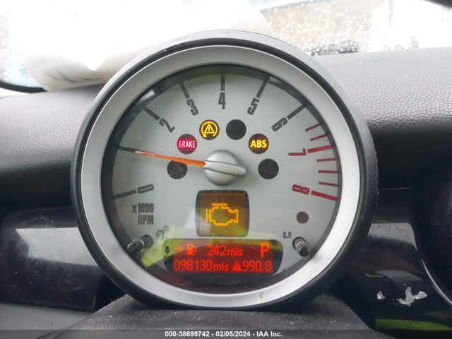 2009 MINI COOPER WMWMF33579TW73336 Photo 6