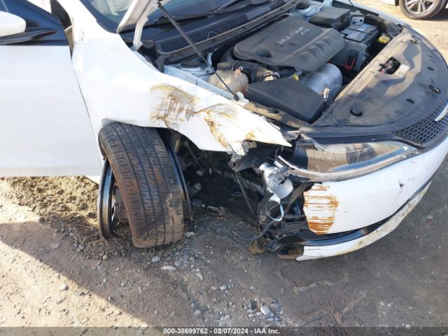 1C3CCCBB0GN113727 Chrysler 200 S