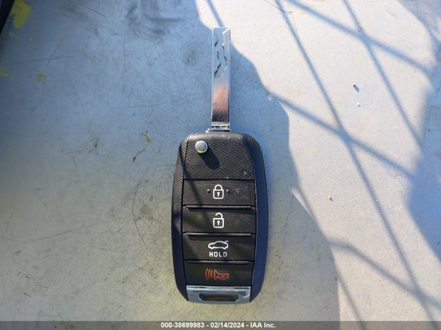 KIA Optima Lx 2018 5XXGT4L38JG267390 Image 11