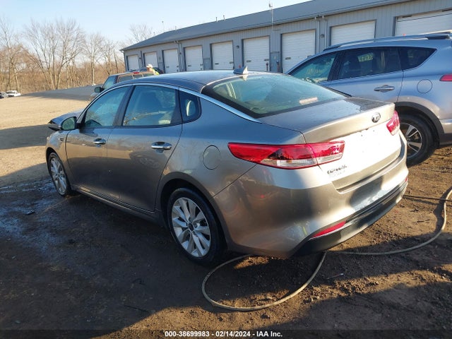 KIA Optima Lx 2018 5XXGT4L38JG267390 Image 3