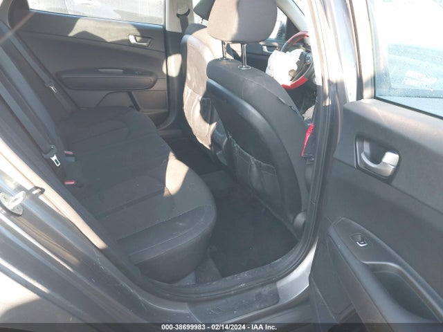 KIA Optima Lx 2018 5XXGT4L38JG267390 Image 8