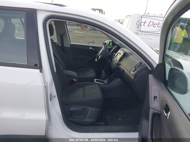 WVGAV7AX4HK044587 Volkswagen Tiguan 2.0t/2.0t S