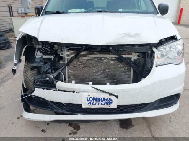 2C4RDGBG4FR746030 Dodge Grand Caravan Se/sxt
