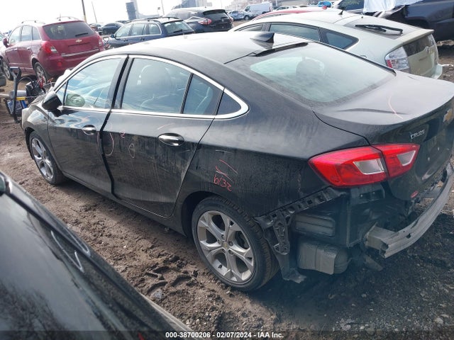 Chevrolet Cruze Premier Auto 2018 1G1BF5SM3J7114368 Image 3