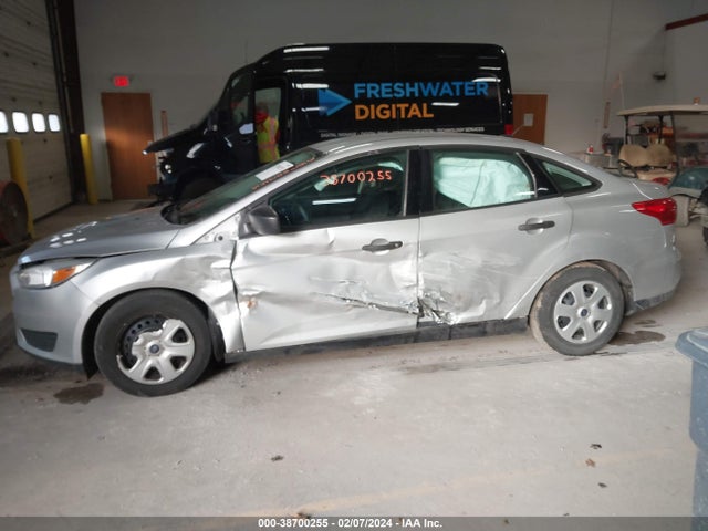 2015 FORD FOCUS S VIN: 1FADP3E25FL293335