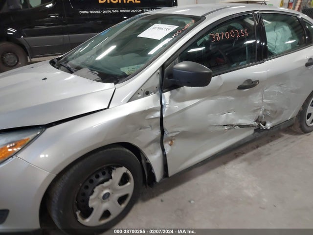 2015 FORD FOCUS S VIN: 1FADP3E25FL293335