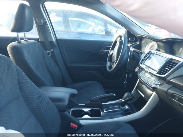 Honda ACCORD EX 2017 1HGCR2F7XHA006480 Image 5