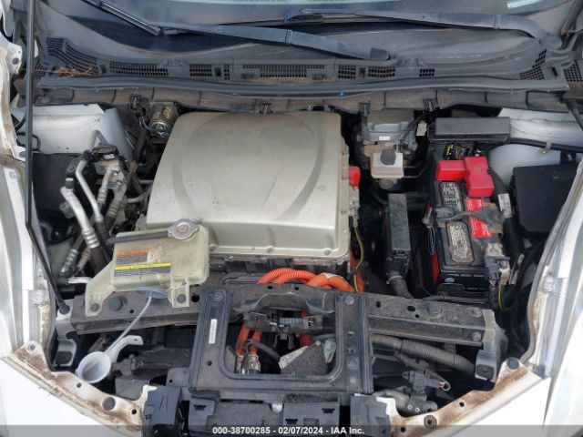 1N4BZ0CP7GC307123 Nissan LEAF SV