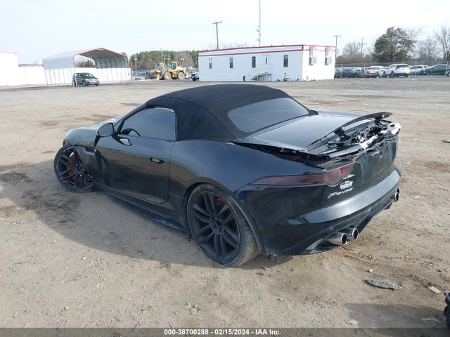 2016 JAGUAR F-TYPE SAJWJ6HL9GMK32674 Photo 2