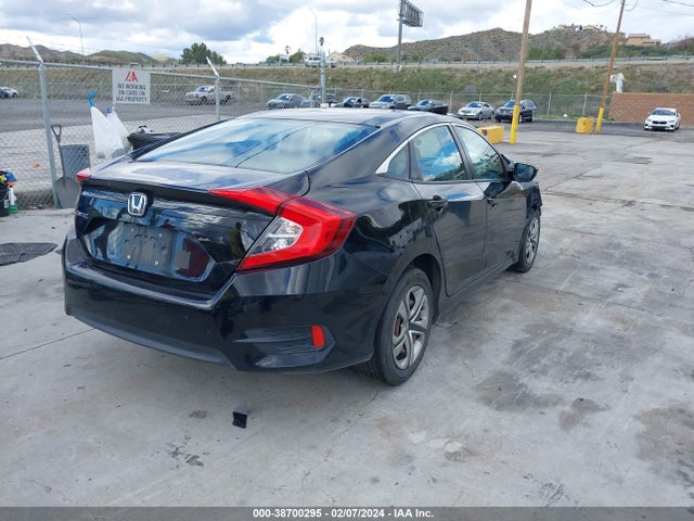 Honda Civic Lx 2018 2HGFC2F59JH508711 Image 4