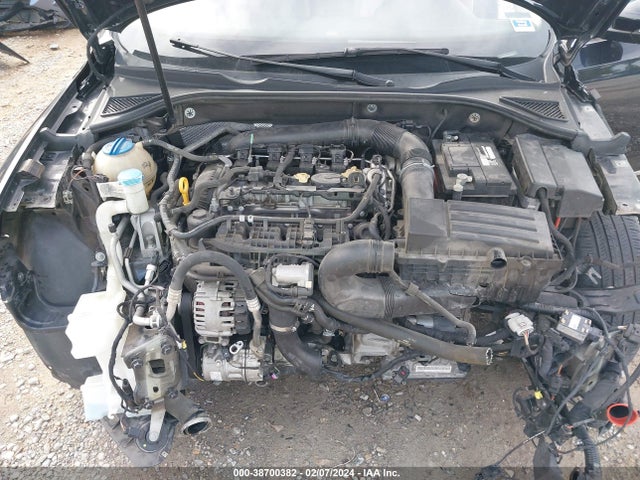 1VWBT7A32HC035034 Volkswagen Passat 1.8t Se
