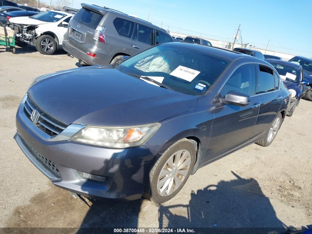 Honda Accord Touring 2015 1HGCR3F93FA021973 Image 2
