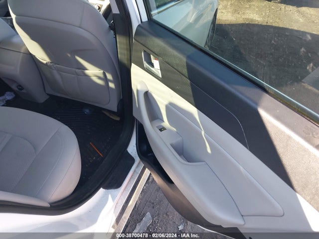 38700478 :رقم المزاد ، 5NPE34AF6FH062828 vin ، 2015 Hyundai Sonata Sport مزاد بيع