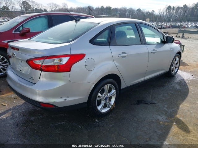 Ford FOCUS SE 2014 1FADP3F2XEL346303 Image 4
