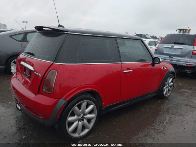 2005 MINI COOPER S WMWRE33445TD97663 Photo 3