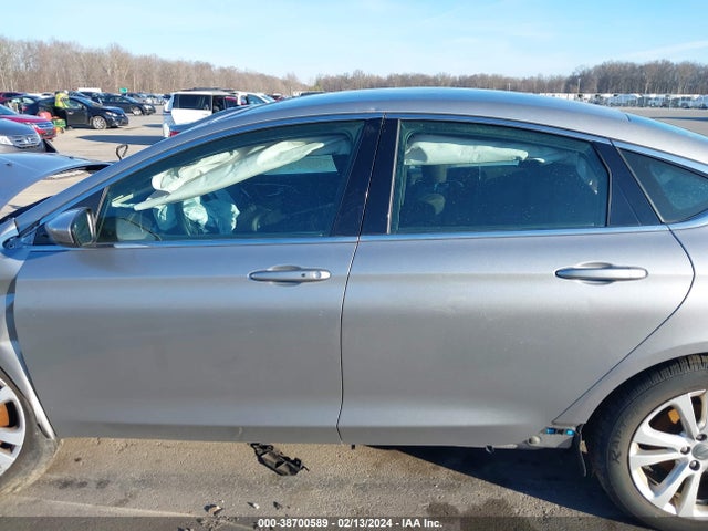 Chrysler 200 Touring 2016 1C3CCCFB2GN182493 Image 15