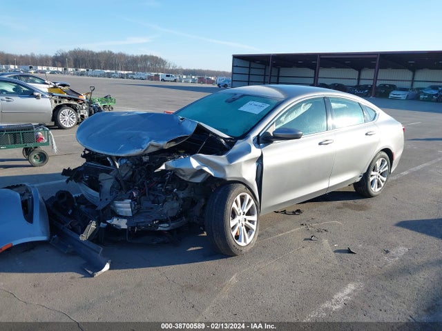1C3CCCFB2GN182493 Chrysler 200 Touring