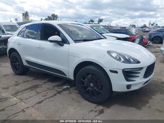 2015 PORSCHE MACAN WP1AB2A54FLB51661 Photo 0