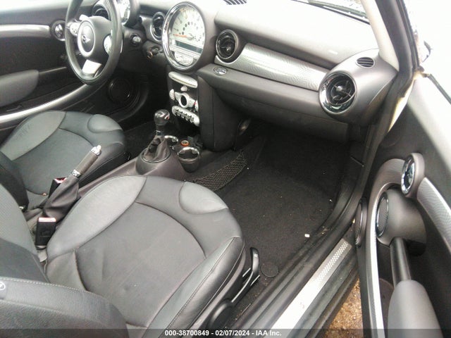 2007 MINI COOPER S WMWMF73517TV30192 Photo 4