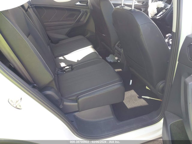 3VVNB7AX5PM014988 Volkswagen Tiguan 2.0t Se