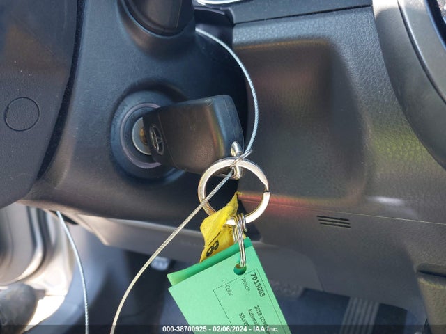 Toyota CAMRY L 2018 4T1B11HK9JU558405 Image 11