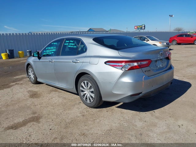 Toyota CAMRY L 2018 4T1B11HK9JU558405 Image 3