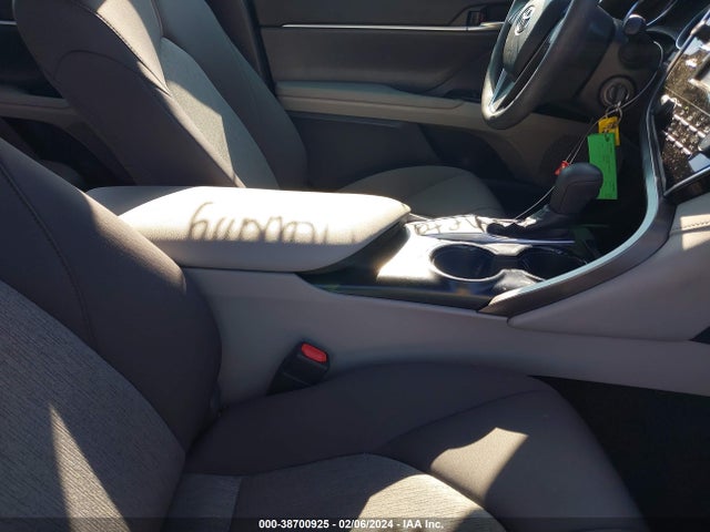 Toyota CAMRY L 2018 4T1B11HK9JU558405 Image 5