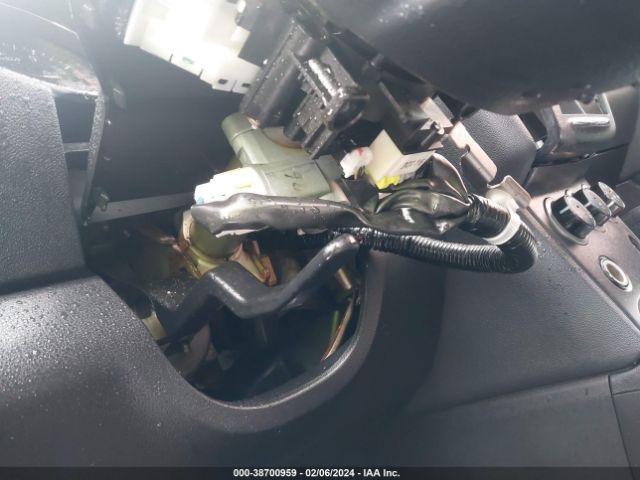 JN8AS5MT1EW603838 Nissan Rogue Select S
